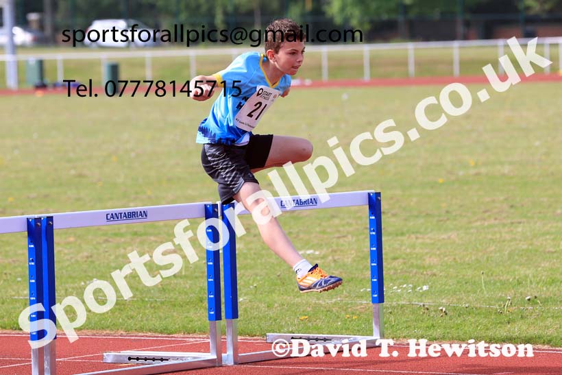 Boys Under-13s Hurdles, 2024 North Eastern Track and Field Champs., Middlesbrough.  Photo: David T. Hewitson/Sports for All Pics
